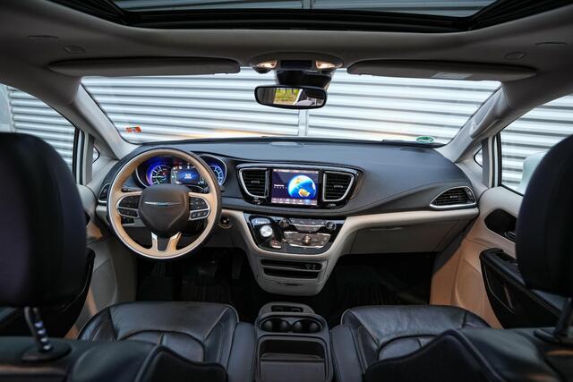Chrysler PACIFICA 3.6 V6 Hybrid Panodak 360 Camera Leer Stoelverw. Stoelventilatie 7 Persoons Cruise