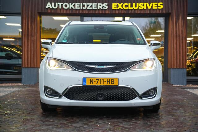 Chrysler PACIFICA 3.6 V6 Hybrid Panodak 360 Camera Leer Stoelverw. Stoelventilatie 7 Persoons Cruise