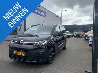 citroen-berlingo-1.5-bluehdi-driver