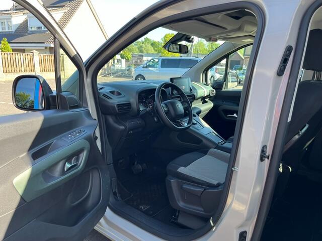 Citroen BERLINGO 1.2 130pk XTR Automaat Navi Carplay Camera Airco bj2021