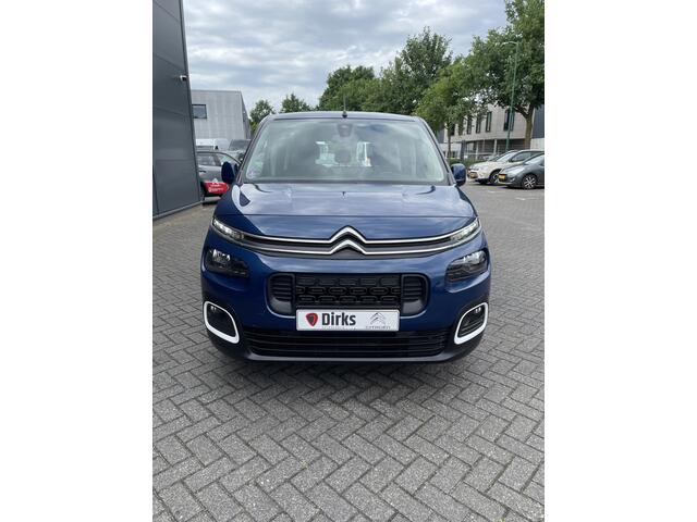 Citroen BERLINGO 130pk Shine (Camera - Trekhaak - Stoelverwarming - Parkeersensoren V+A - Automatische Airco - Navigatie - Dodehoekdetectie)
