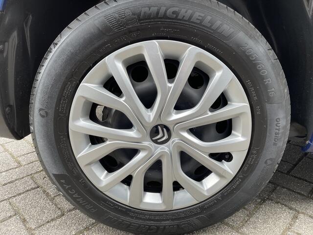Citroen BERLINGO 130pk Shine (Camera - Trekhaak - Stoelverwarming - Parkeersensoren V+A - Automatische Airco - Navigatie - Dodehoekdetectie)