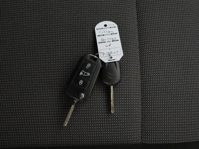 Citroen BERLINGO 1.6BlueHDI 100Pk Driver | Imperiaal | Trekhaak | Navigatie | Camera | Airco | Cruise | Betimmering