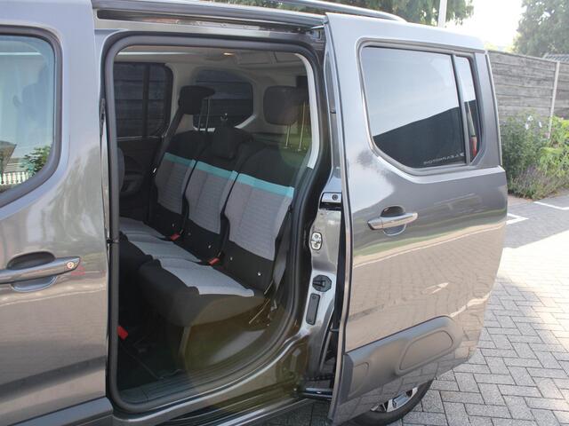 Citroen BERLINGO Shine 1.2 PureTech 130PK EAT8 Automaat Navigatie, Achteruitrijcamera, Panoramadak, Keyless, Parkeersensoren, Stoelverwarming