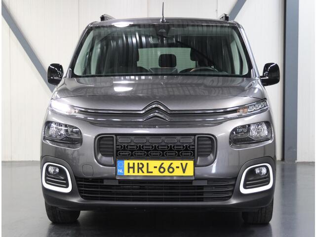 Citroen BERLINGO 1.2 130PK Shine | AUTOMAAT | AppleCarPlay/AndroidAuto | 5 Persoons! | Camera | Navigatie | Cruise Control | Climate Control | Dakreals | Parkeersensoren | Privacy Glass | Armsteunen |