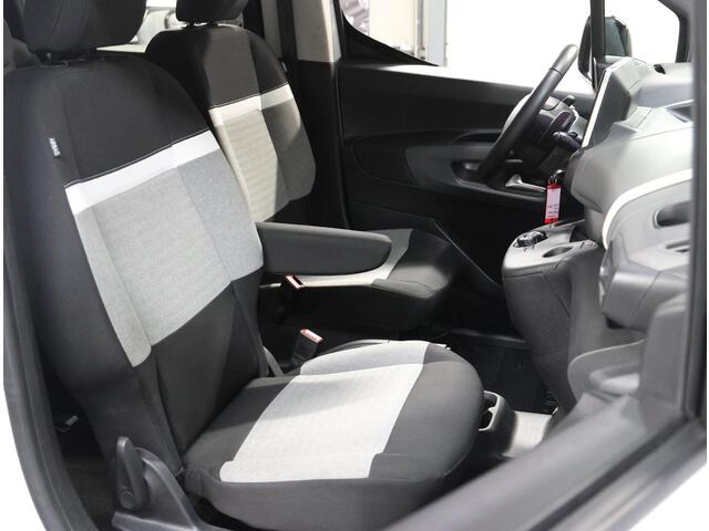 Citroen BERLINGO 1.2 130PK Shine | AUTOMAAT | AppleCarPlay/AndroidAuto | 5 Persoons! | Camera | Navigatie | Cruise Control | Climate Control | Dakreals | Parkeersensoren | Privacy Glass | Armsteunen | Isofix |