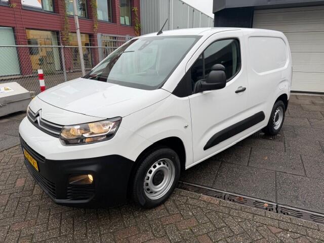 Citroen BERLINGO 1.5 BlueHDI Club AIRCO I TREKHAAK I 1e EIGENAAR I COMPLETE ONDERHOUDSHISTORIE I APPLE CARPLAY I