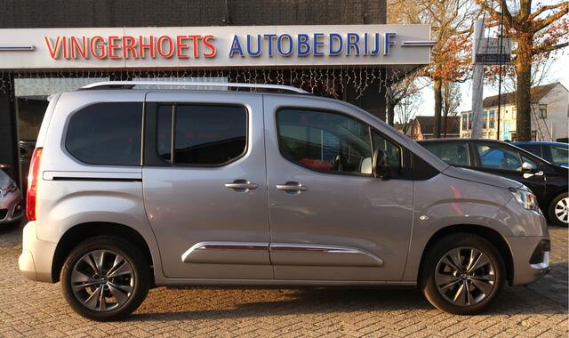Citroen BERLINGO 130 Pk Benzine ** AUTOMAAT * * Climate & Cruise Control * Trekhaak * L.M. Velgen * Navigatie & Spotify via Apple Carplay / Android Auto * Stoelverwarming * Vierseizoenenbanden Michelin * Vingerhoets; Vierde Generatie Eersteklas Service !