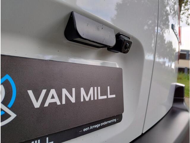 Citroen BERLINGO ë-Berlingo L1 50 kWh 136pk | ACTIE! | 8 jaar garantie | 0% financial lease | Apple Carplay | Android Auto | Multimedia | Achteruitrijcamera | Parkeersensoren achter | Digital cockpit | Stuurwielbediening | Bestuurdersstoel comfort | Armsteun | Warmtepomp