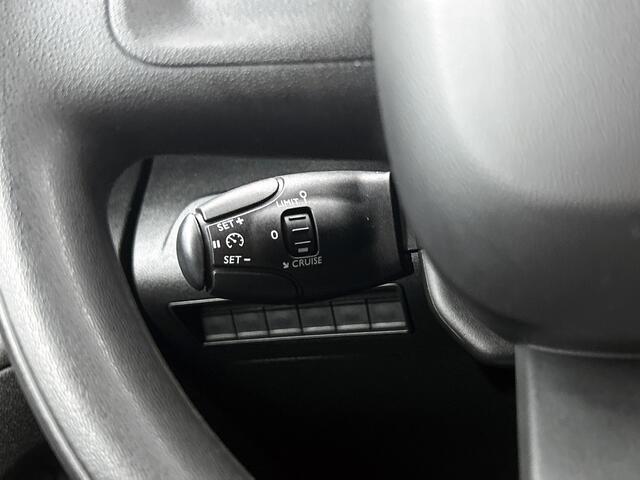 Citroen BERLINGO BlueHDi 100 pk Club | Rijklaar | Trekhaak | 3 zitplaatsen | Apple Carplay / Android Auto | Parkeersensoren achter |