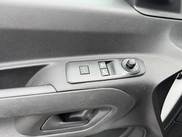 Citroen BERLINGO 1.2 PureTech Club 3 zits