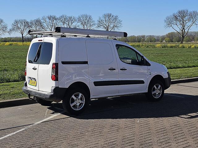 Citroen BERLINGO 1.6 BlueHDI 100 Club S&S 4X4, airco, cruise control, imperiaal, zijdeur, trekhaak,