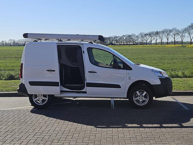 Citroen BERLINGO 1.6 BlueHDI 100 Club S&S 4X4, airco, cruise control, imperiaal, zijdeur, trekhaak,