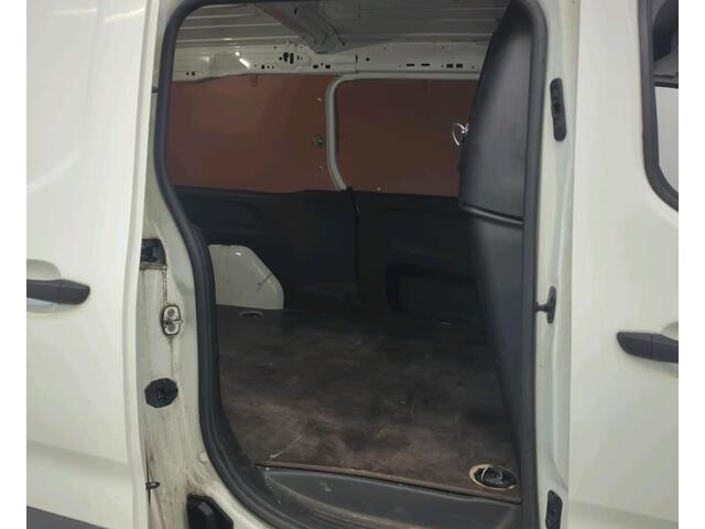 Citroen BERLINGO 1.2 111PK Club XL-L2 / Schuifdeur / Airco / Side-bar / Pdc./ Radio multimedia / Apk 05-2027