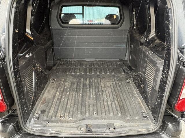 Citroen BERLINGO 1.6 75Pk BlueHDI 75 Club / Cruise / SCHUIFDEUR / Apk t/m 19-04-2027
