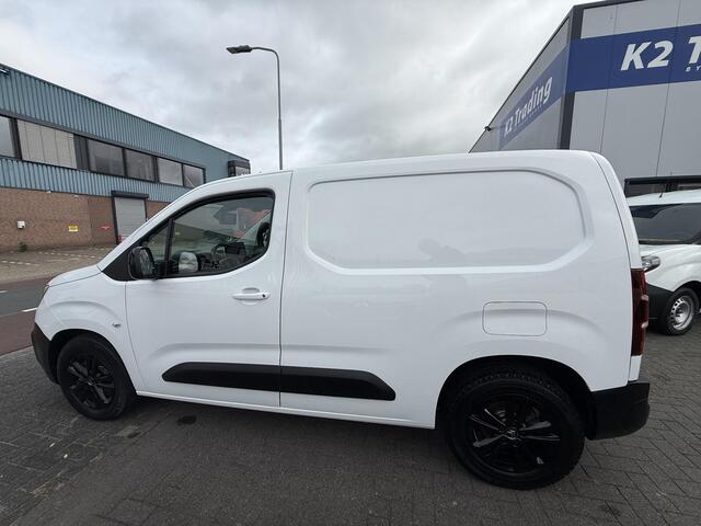 Citroen BERLINGO ë-Berlingo Club 50 kWh 3 Zitplaatsen Climate Control 16" velgen 2x Camera Carplay – foto 3