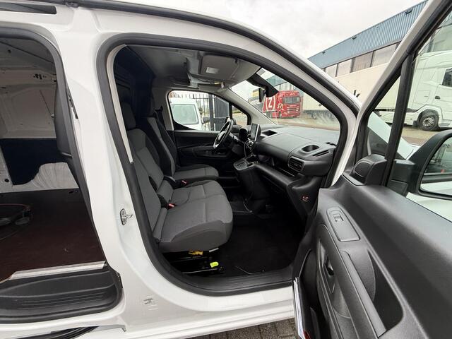 Citroen BERLINGO ë-Berlingo Club 50 kWh 3 Zitplaatsen Climate Control 16" velgen 2x Camera Carplay – foto 5