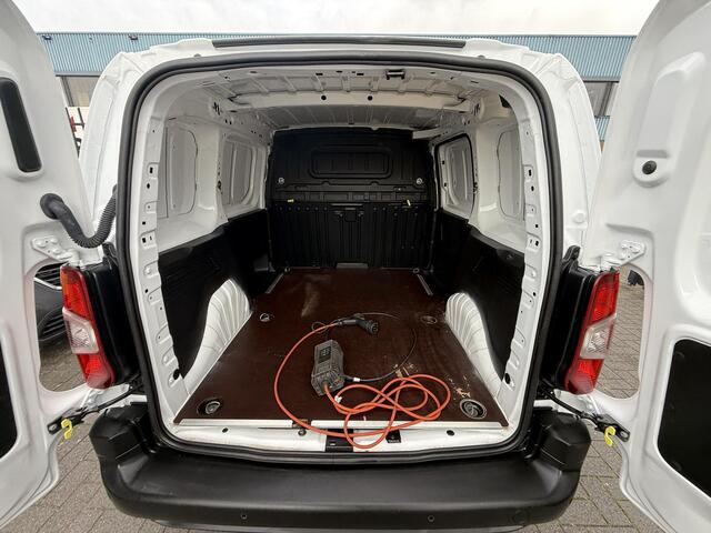 Citroen BERLINGO ë-Berlingo Club 50 kWh 3 Zitplaatsen Climate Control 16" velgen 2x Camera Carplay – foto 9