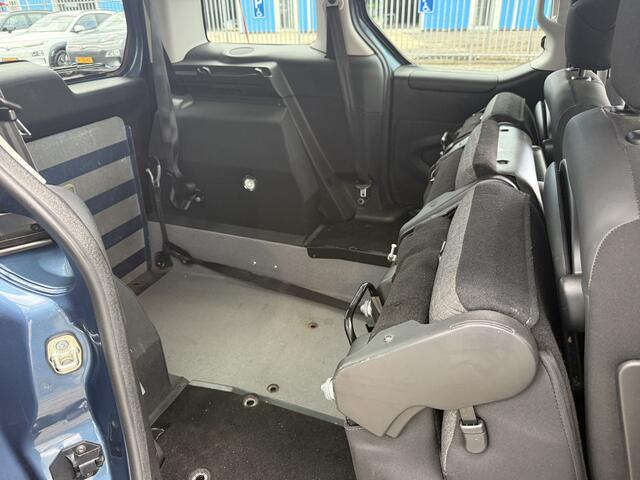 Citroen BERLINGO 3+1 Rolstoelauto 1.2 PureTech XTR (Zeer nette Berlingo met knielsysteem en automatische oprijplaat!)