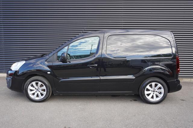 Citroen BERLINGO 100pk Euro6 Automaat Trekhaak Camera Cruise control Climate control Airco