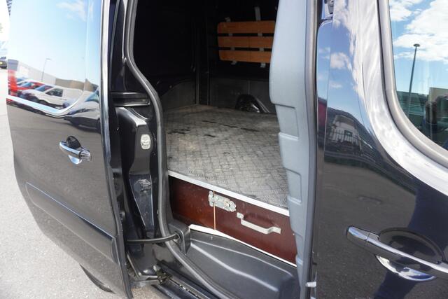 Citroen BERLINGO 100pk Euro6 Automaat Trekhaak Camera Cruise control Climate control Airco