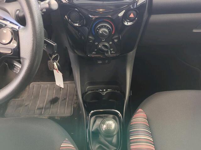 Citroen C1 1.0 VTi Feel Airco Carplay Navi Achteruitrijcamera Techno Pack