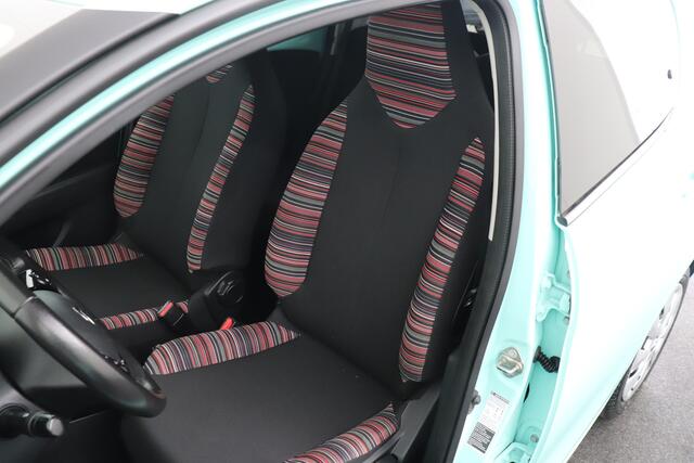 Citroen C1 1.0 VTi Feel Airco Bluetooth LED Getint glas