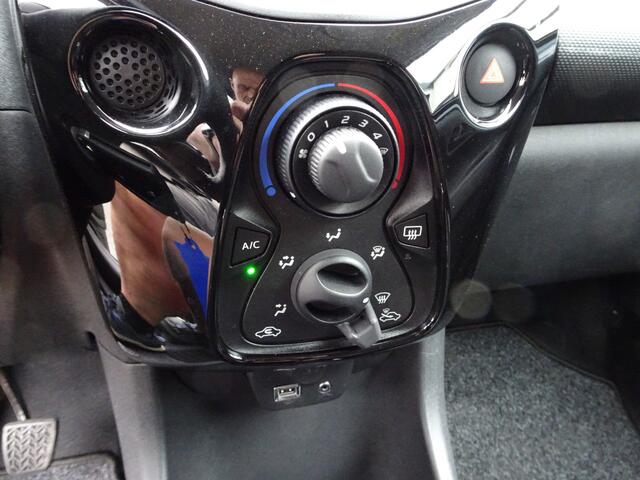 Citroen C1 1.0 VTi Feel Airco, elektrische ramen, centrale vergrendeling, elektrische spiegels, enz.