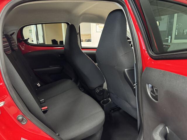 Citroen C1 1.0 VTi Feel/ Airco/ LED-Dagrij/ Bluetooth/ Multi-Stuur/ Getinte-Ramen/ Chroom/ Elek.Ramen/ C.V. Afstand/ Isofix/ Limiter