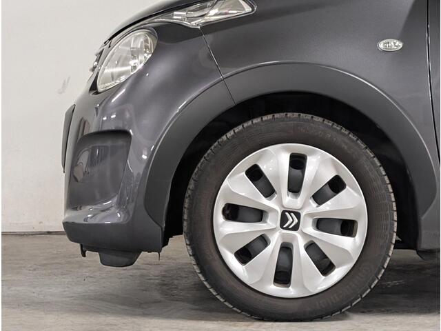 Citroen C1 5-deurs Millenium 1.0 e-VTi 72pk | APPLE CARPLAY / ANDROID AUTO | CAMERA | EXTRA GETINT RAMEN | LEDER STUUR | ISOFIX |