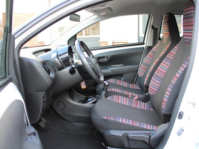 Citroen C1 1.0 VTi Shine 1e EIG/Airco/Camera/15"LMV/AppleCarplay/DAB+/Bluetooth