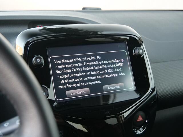 Citroen C1 1.0 VTi 73pk Shine Apple Carplay / Camera / Keyless / Parkersensoren