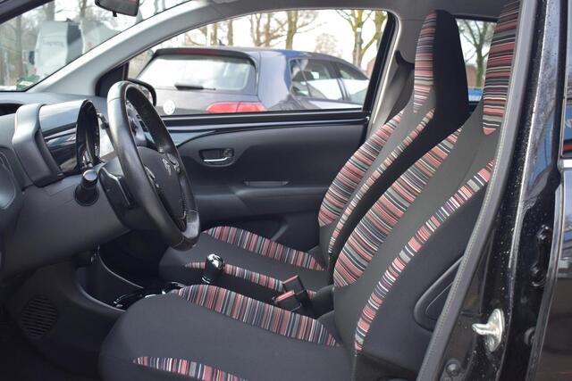 Citroen C1 1.0 VTi Shine Automaat | Carplay Navigatie | 100% Onderhouden | Achteruitrijcamera | Lichtmetalen velgen | 12 mnd BOVAG garantie | Whatsapp 06-5318899