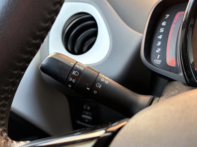Citroen C1 1.0 VTi Shine Camera / Navi / Clima / Lm Velgen