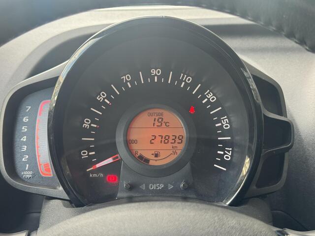 Citroen C1 5-deurs Shine 1.0 e-VTi 72pk | CAMERA | CLIMA | APPLE CARPLAY / ANDROID AUTO | DAB+ | LM-VELGEN |