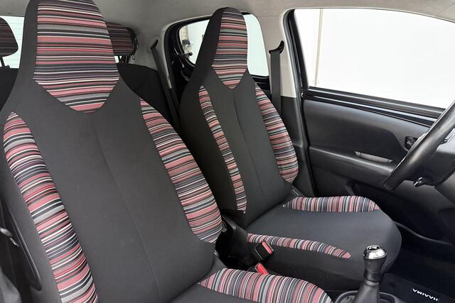 Citroen C1 1.0 e-VTi Feel | 5-deurs | Airco | Getint glas | Bluetooth | Elektrische ramen voor | Lage KM-stand |