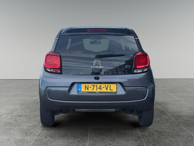 Citroen C1 5-deurs Millenium Feel 1.0 e-VTi 72pk | TWO-TONE! | APPLE CARPLAY / ANDROID AUTO | CAMERA | EXTRA GETINTE RAMEN | LEDEREN STUUR |
