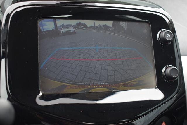 Citroen C1 1.0 VTi Shine Automaat | Carplay | Airco | Camera | Bluetooth | Radio |