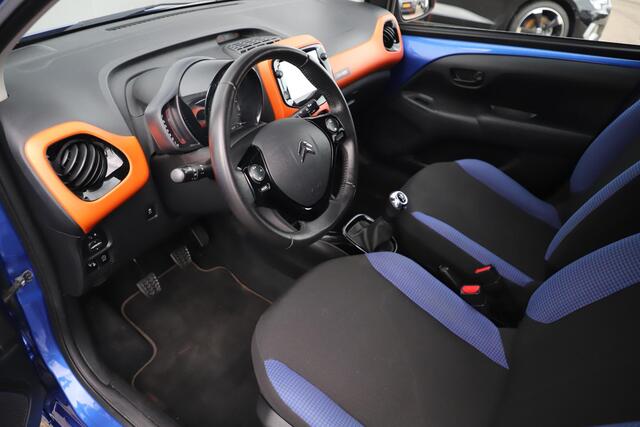 Citroen C1 1.0 VTi Urban Ride Zwarte Velgen Carplay Achteruitrijcamera Navigatie Donkere Ramen Striping All season banden!