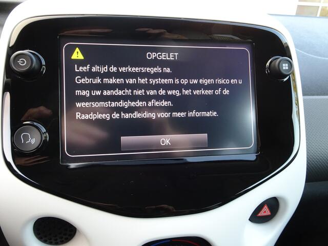 Citroen C1 1.0 VTi Millenium Airco, apple carplay, elektrische ramen, centrale vergrendeling, led verlichting, enz.