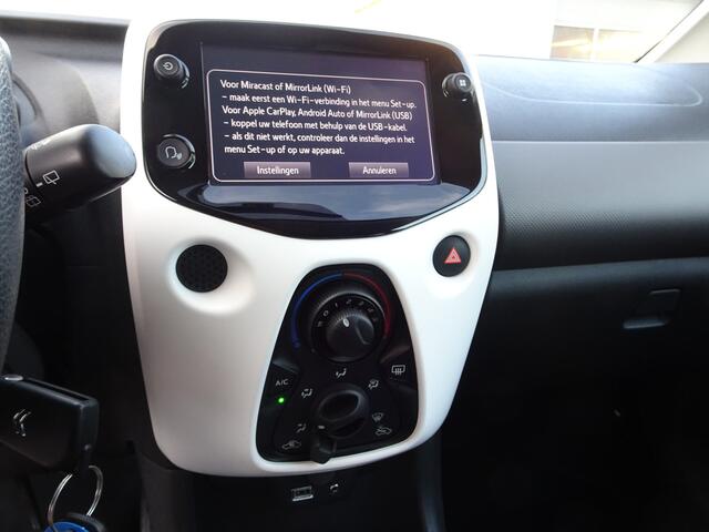 Citroen C1 1.0 VTi Millenium Airco, apple carplay, elektrische ramen, centrale vergrendeling, led verlichting, enz.