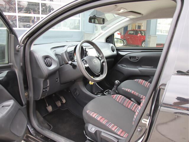 Citroen C1 1.0 VTi Shine Stoelvw, Climate, Camera, Carplay Zomeractie!