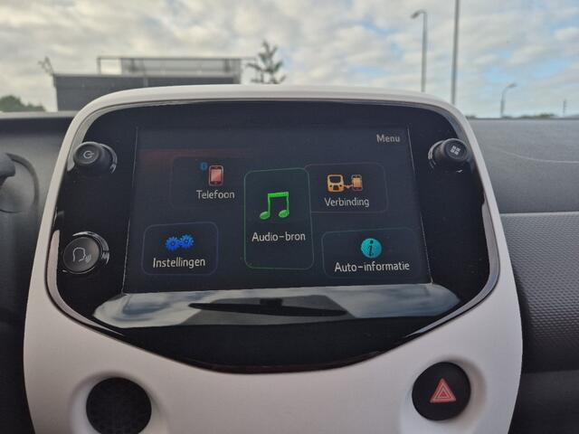 Citroen C1 1.0 VTi Shine, Climatronic! Camera! Carplay! VERWACHT!