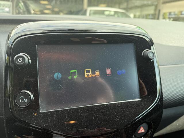 Citroen C1 1.0 VTi Shine ALL-INRIJKLAARPRIJS/Camera/Clima/Apple Carplay