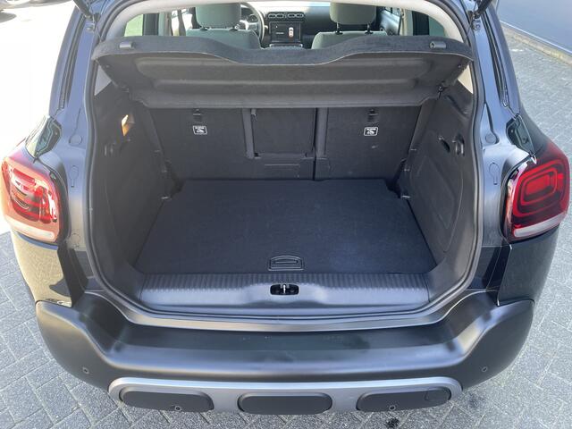 Citroen C3 Aircross 110pk Shine Pack (Camera - Keyless Entry - Grip Controle - Leder - 17"- Automatische Airco - Navigatie)
