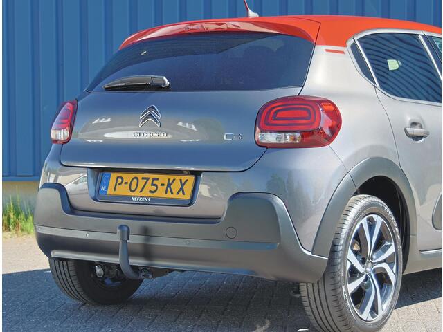 Citroen C3 1.2 110PK Shine | AppleCarPlay/AndroidAuto | Climate Control | Cruise Control | Camera | Privacy glas | Navigatie | Trekhaak | 17"LMV | Two-tone | Parkeersenoren |