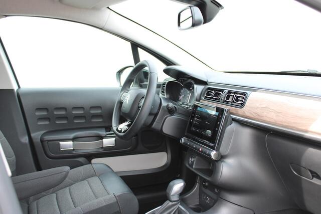 Citroen C3 1.2 PureTech Shine Automaat /Navigatie / Camera