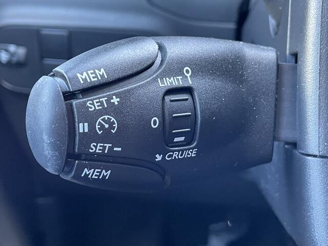 Citroen C3 82pk Max (Camera - Keyless Entry - LED - Automatische Airco - Navigatie - Apple Carplay - Parkeersensoren)