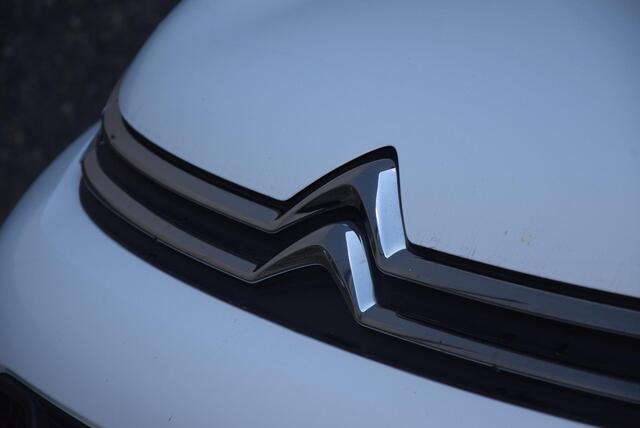 Citroen C3 Aircross 1.2 PureTech Feel | Cruise control | Draadloze telefoonlader | Achteruitrijcamera |