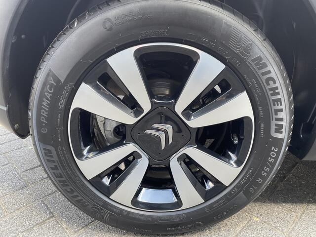 Citroen C3 110pk Max (Keyless Entry - Camera - Navigatie - Automatische Airco - Apple Carplay - LED)
